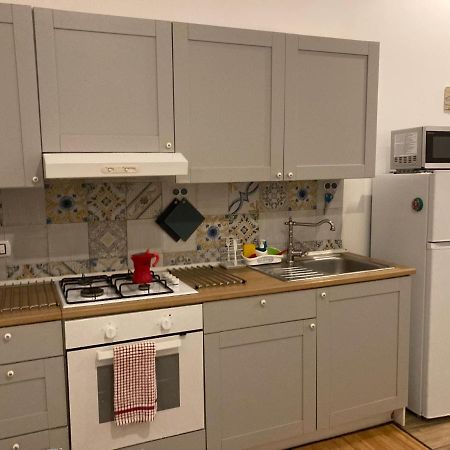 Apartamento Casa Gaia A Due Passi Dal Duomo Nápoles Exterior foto