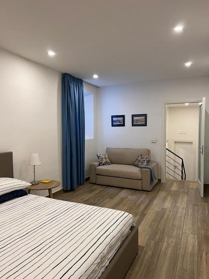 Apartamento Casa Gaia A Due Passi Dal Duomo Nápoles Exterior foto