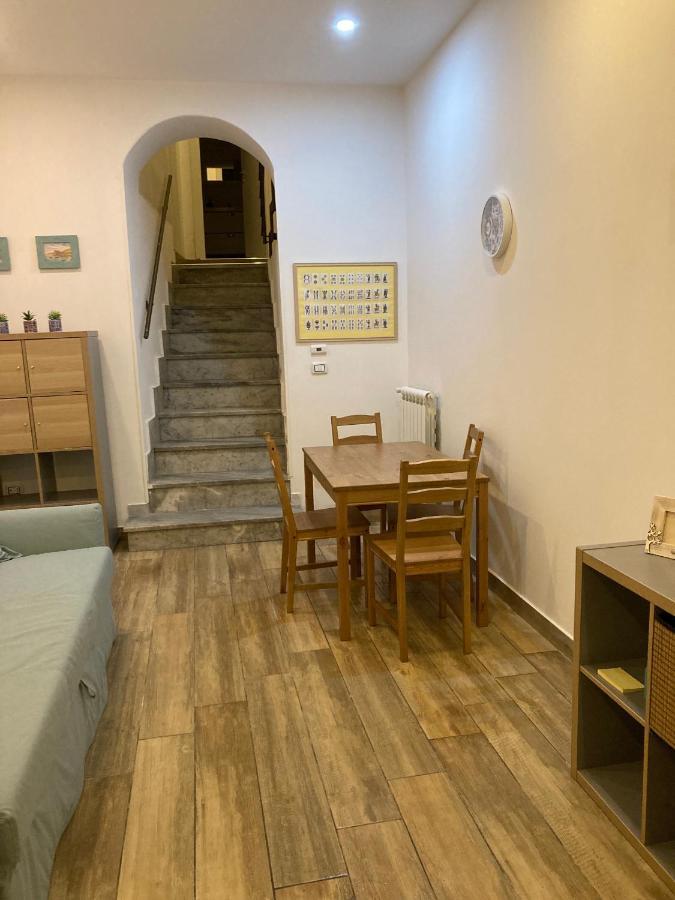 Apartamento Casa Gaia A Due Passi Dal Duomo Nápoles Exterior foto